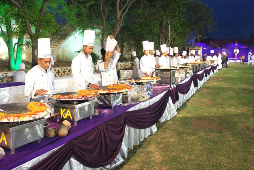 Get Awesome Catering Services For Your Event